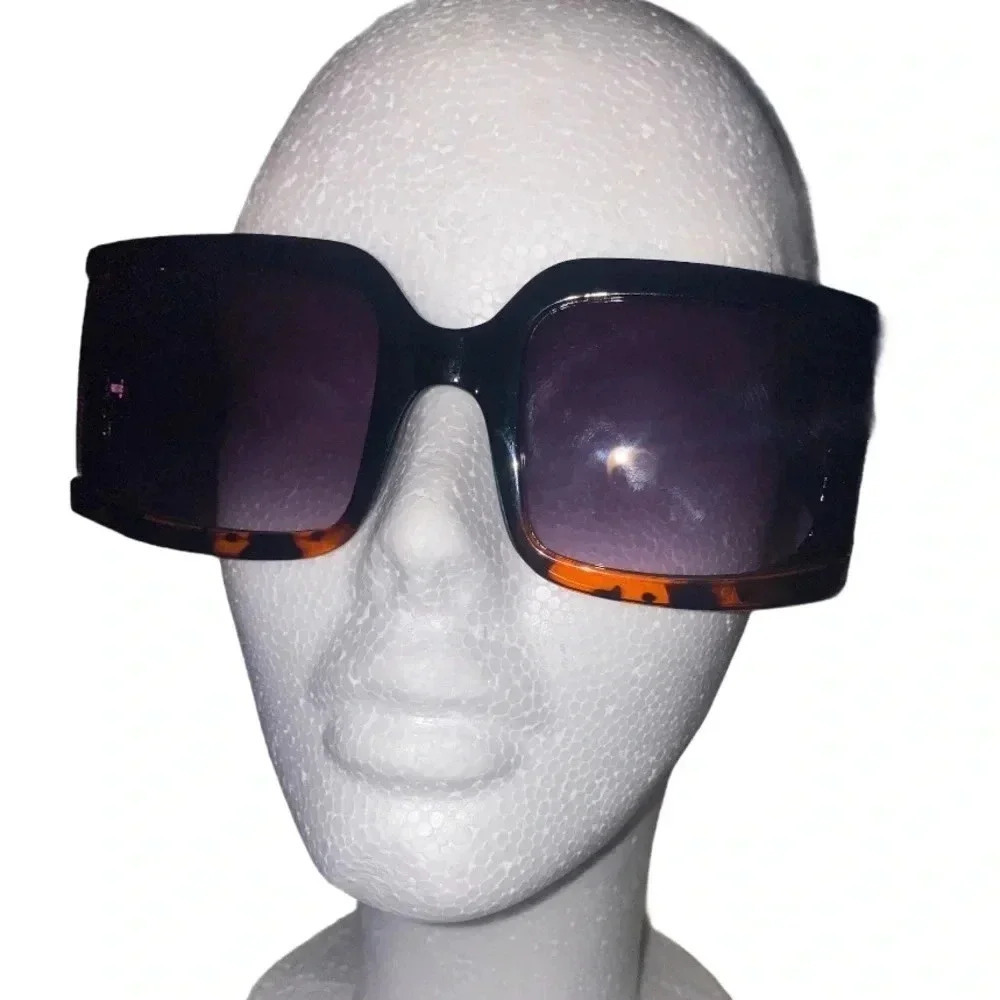 Luxury Fashion OVERSIZE  LEOPARD Trim SUNGLASSES